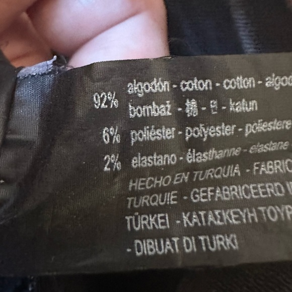 NWOT Zara Ruffle Off Shoulder Denim Crop Top SIZE S Bell Sleeve Black Acid Wash - Picture 6 of 6